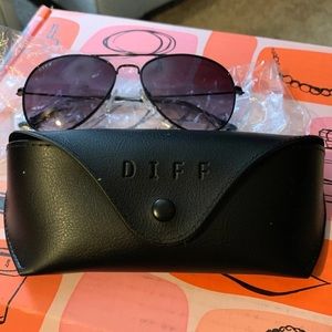 DIFF EYEWEAR CRUZ AVIATOR SUNGLASSES